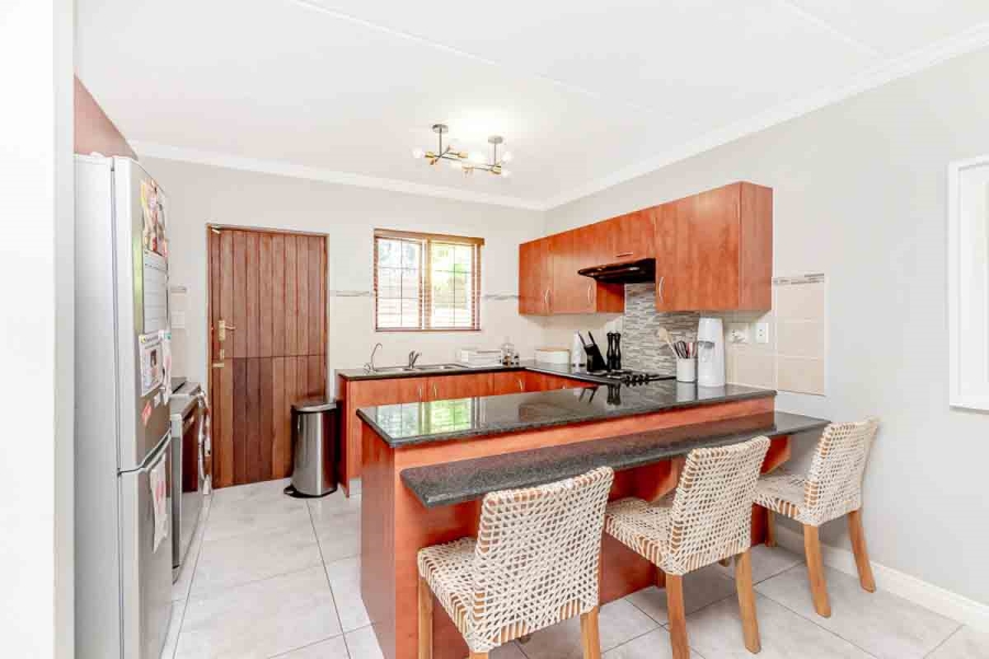 4 Bedroom Property for Sale in Bloubosrand Gauteng