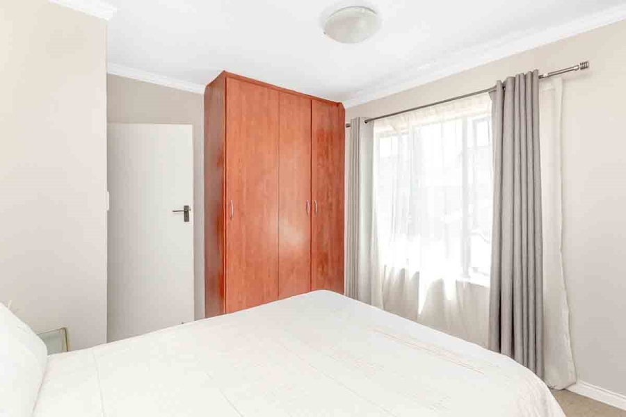 4 Bedroom Property for Sale in Bloubosrand Gauteng