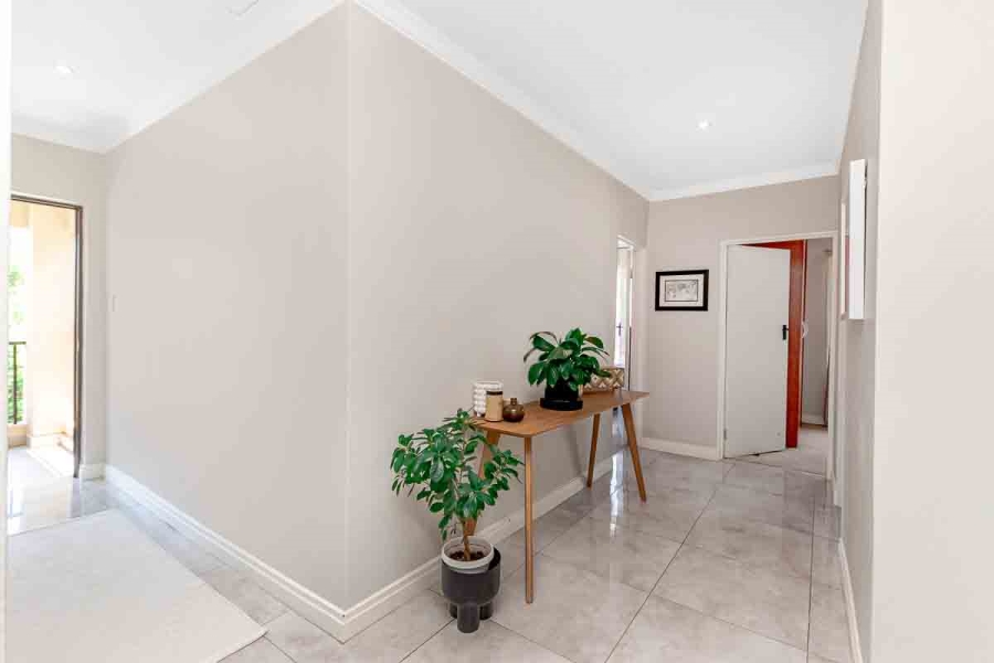 4 Bedroom Property for Sale in Bloubosrand Gauteng