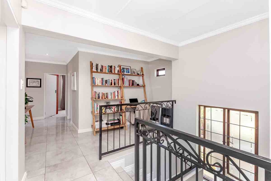 4 Bedroom Property for Sale in Bloubosrand Gauteng