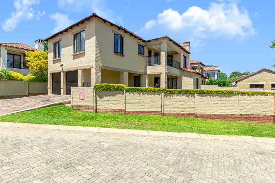 4 Bedroom Property for Sale in Bloubosrand Gauteng