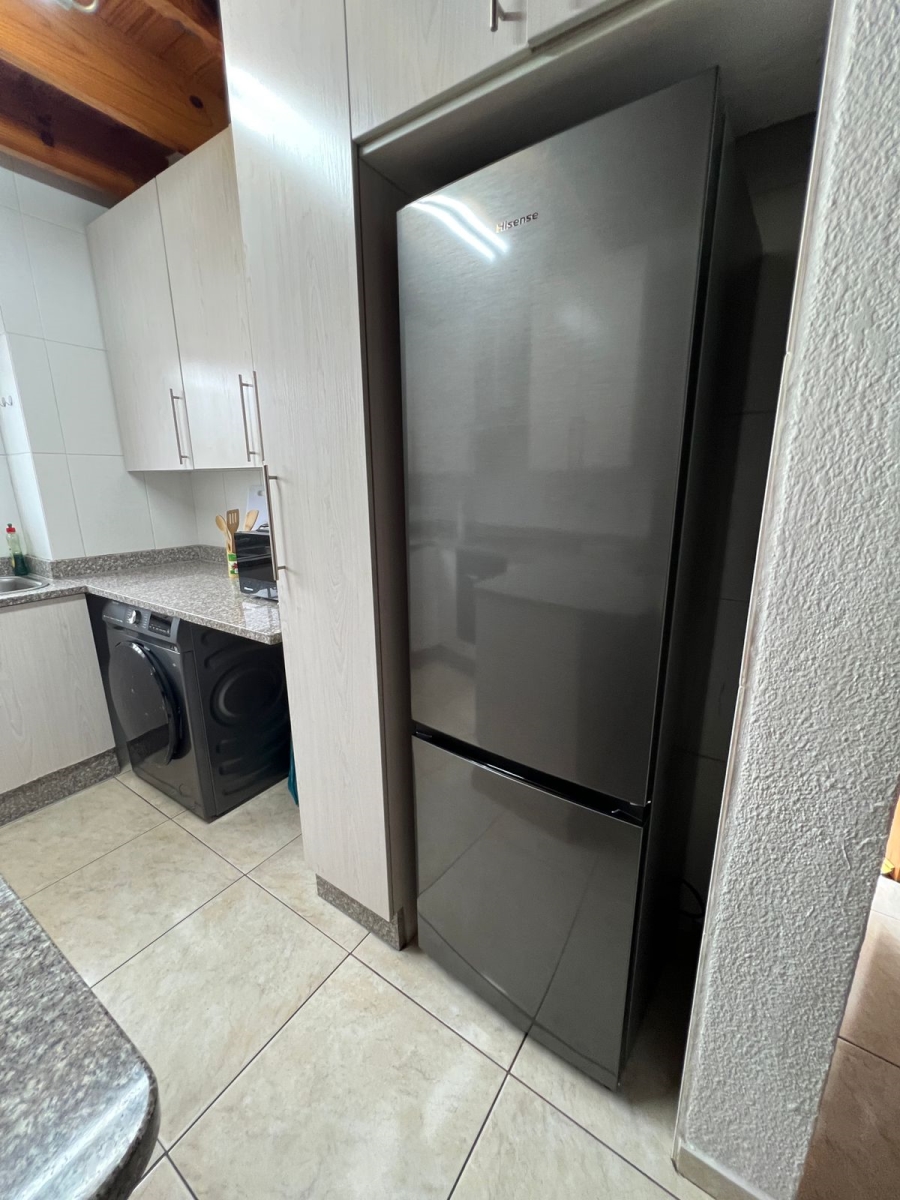 To Let 2 Bedroom Property for Rent in Paulshof Gauteng