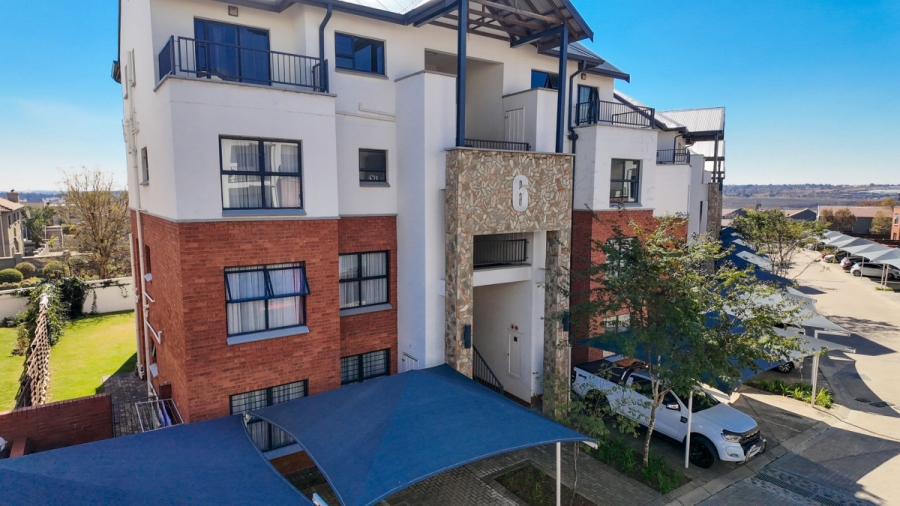 2 Bedroom Property for Sale in Greenstone Hill Gauteng