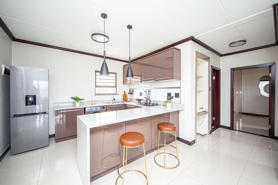 To Let 2 Bedroom Property for Rent in Carlswald Gauteng