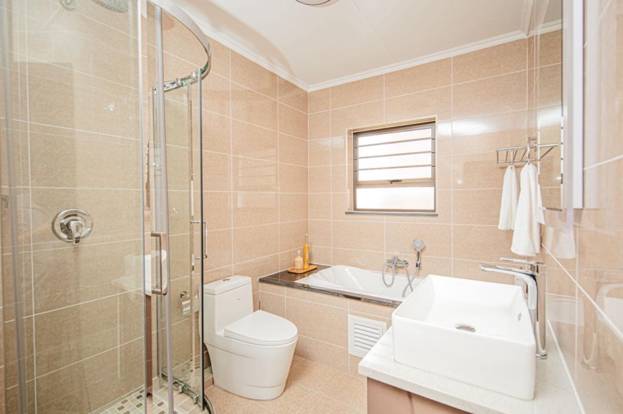 To Let 2 Bedroom Property for Rent in Carlswald Gauteng