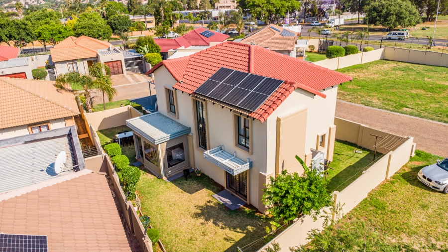 3 Bedroom Property for Sale in Kyalami Hills Gauteng