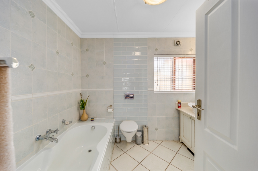 3 Bedroom Property for Sale in Fourways Gauteng