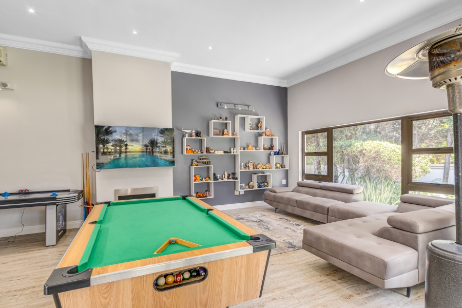 To Let 6 Bedroom Property for Rent in Dainfern Golf Estate Gauteng