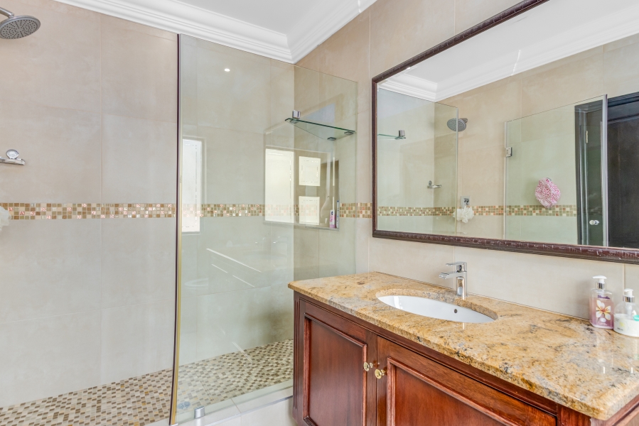 To Let 6 Bedroom Property for Rent in Dainfern Golf Estate Gauteng