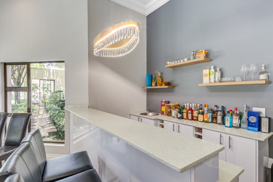 To Let 6 Bedroom Property for Rent in Dainfern Golf Estate Gauteng