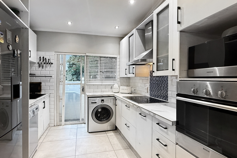 2 Bedroom Property for Sale in Bryanston Gauteng