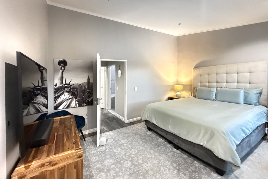 2 Bedroom Property for Sale in Bryanston Gauteng