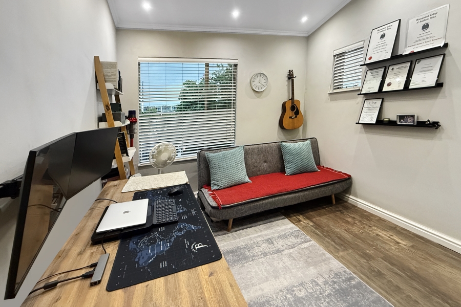 2 Bedroom Property for Sale in Bryanston Gauteng