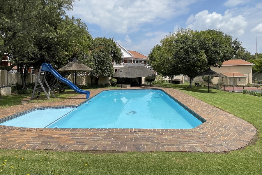 2 Bedroom Property for Sale in Bryanston Gauteng