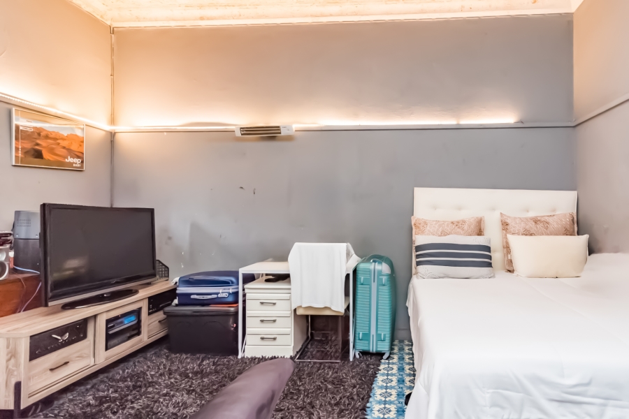 11 Bedroom Property for Sale in Bezuidenhout Valley Gauteng