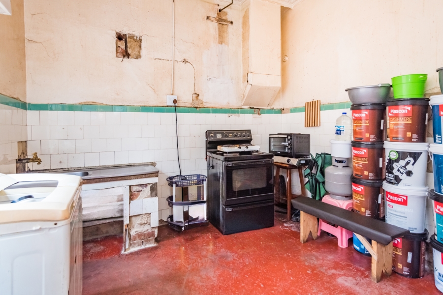 11 Bedroom Property for Sale in Bezuidenhout Valley Gauteng