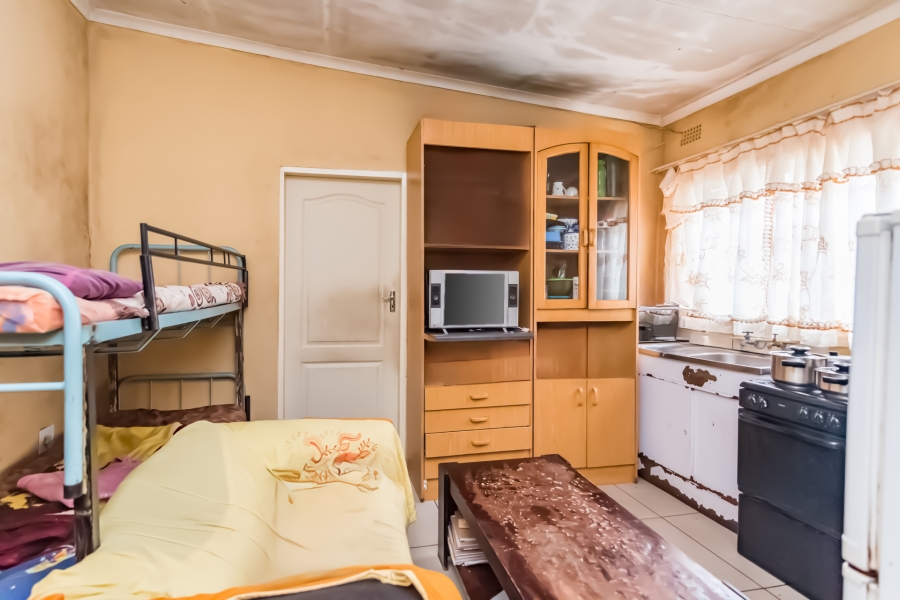 11 Bedroom Property for Sale in Bezuidenhout Valley Gauteng