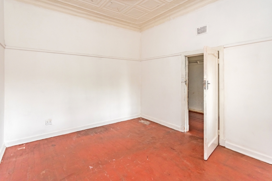 11 Bedroom Property for Sale in Bezuidenhout Valley Gauteng