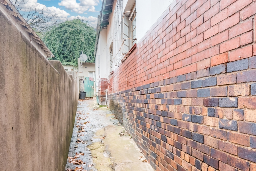 11 Bedroom Property for Sale in Bezuidenhout Valley Gauteng