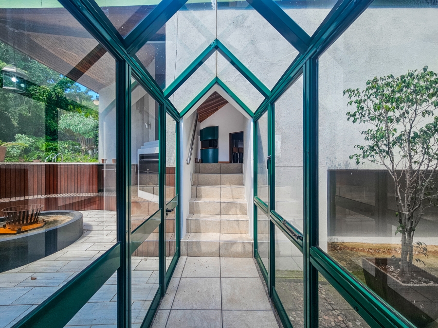 4 Bedroom Property for Sale in Faerie Glen Gauteng