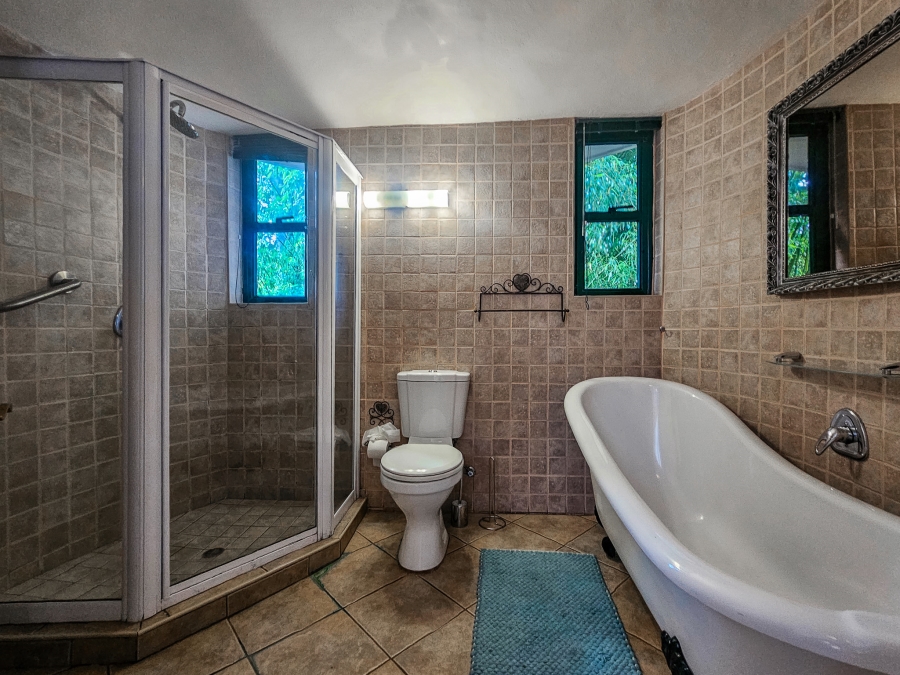 4 Bedroom Property for Sale in Faerie Glen Gauteng