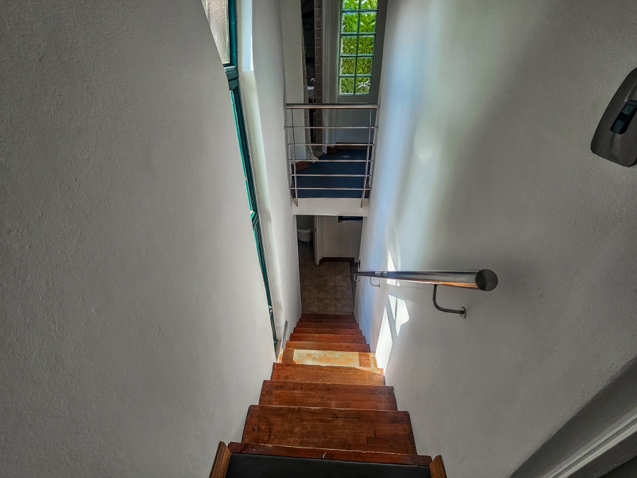 4 Bedroom Property for Sale in Faerie Glen Gauteng