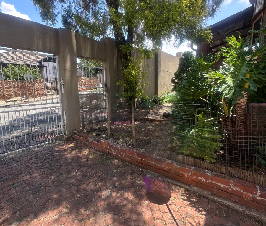 2 Bedroom Property for Sale in Kensington Gauteng