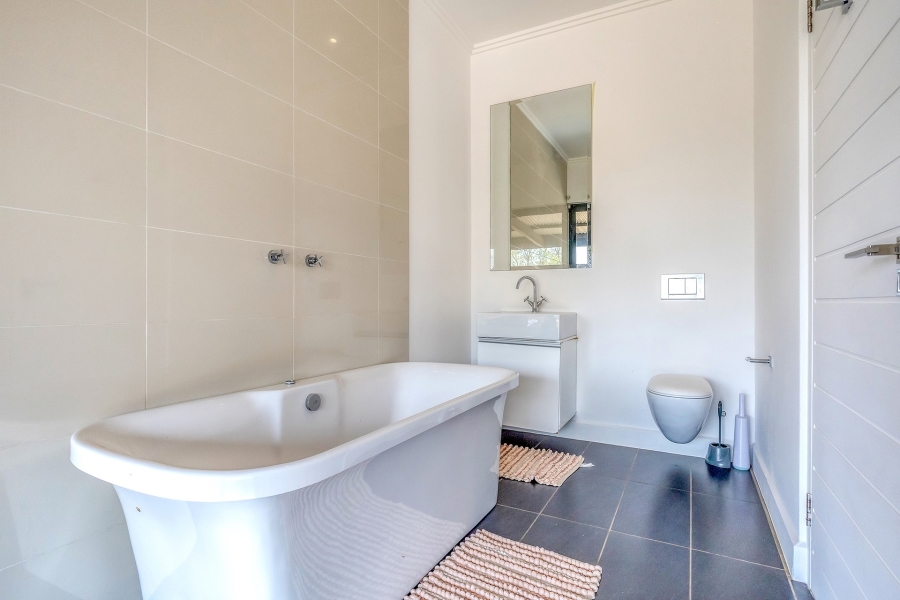 4 Bedroom Property for Sale in Monaghan Farm Gauteng