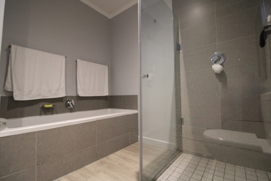 1 Bedroom Property for Sale in Bryanston Gauteng