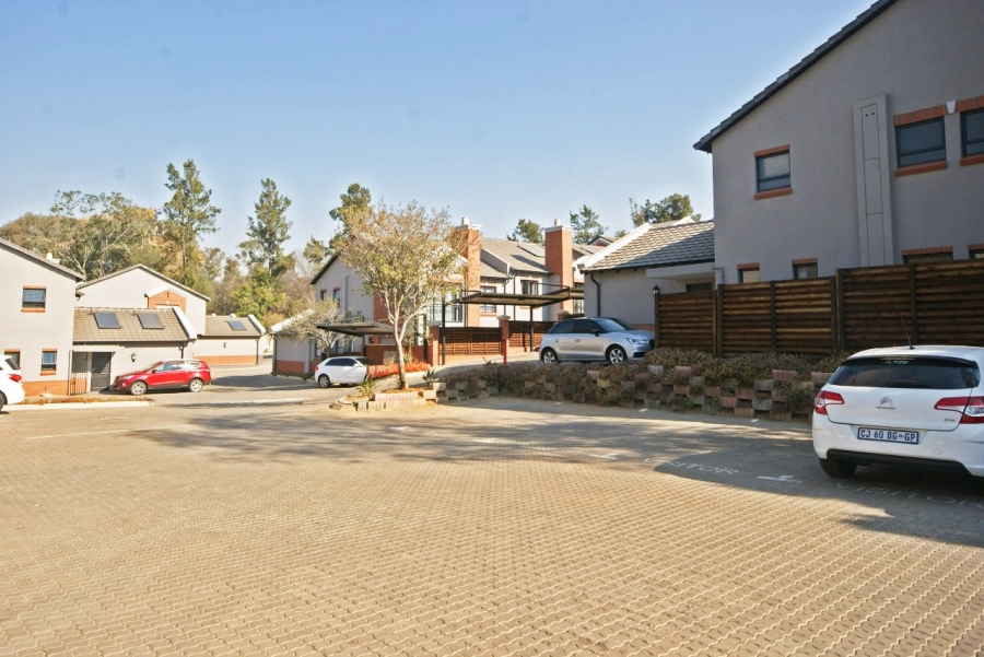 1 Bedroom Property for Sale in Bryanston Gauteng