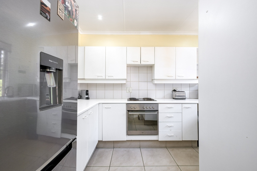 2 Bedroom Property for Sale in Lonehill Gauteng