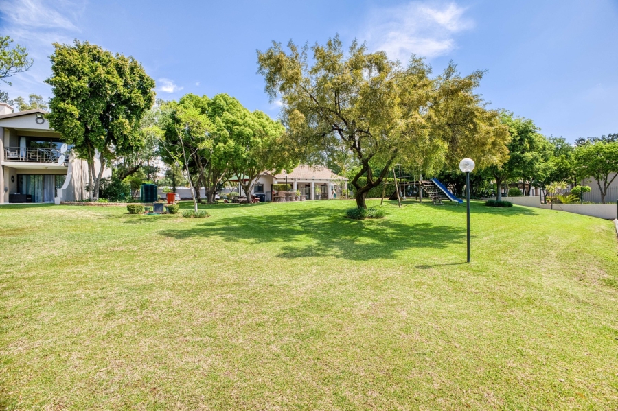 2 Bedroom Property for Sale in Lonehill Gauteng