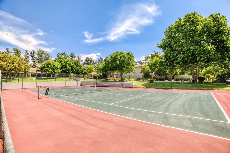 2 Bedroom Property for Sale in Lonehill Gauteng