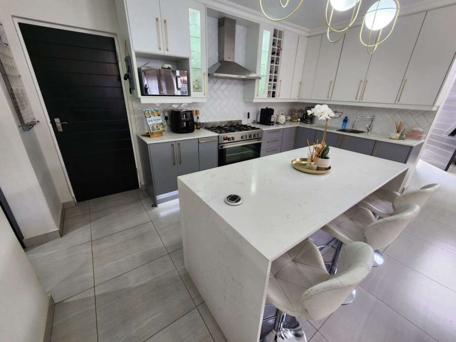 3 Bedroom Property for Sale in Beyers Park Gauteng