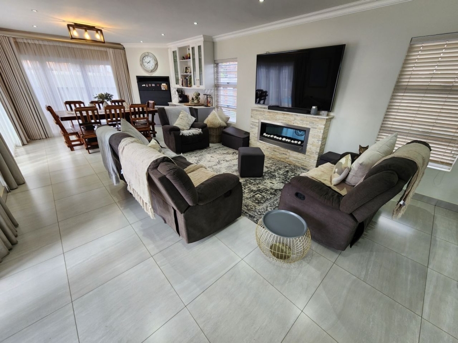 3 Bedroom Property for Sale in Beyers Park Gauteng