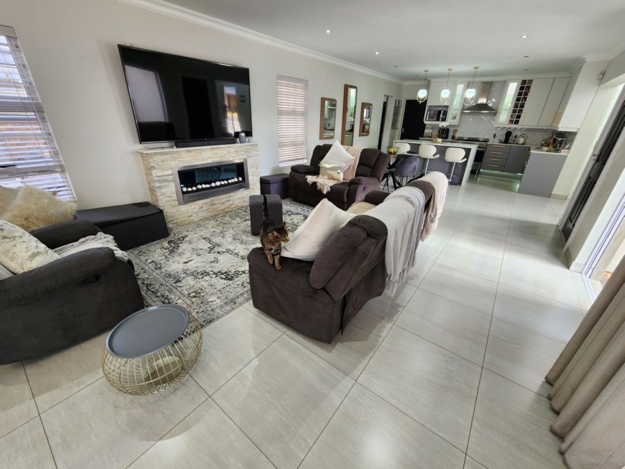 3 Bedroom Property for Sale in Beyers Park Gauteng