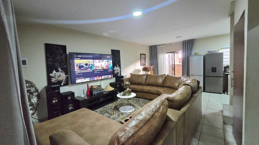 3 Bedroom Property for Sale in Kosmosdal Gauteng