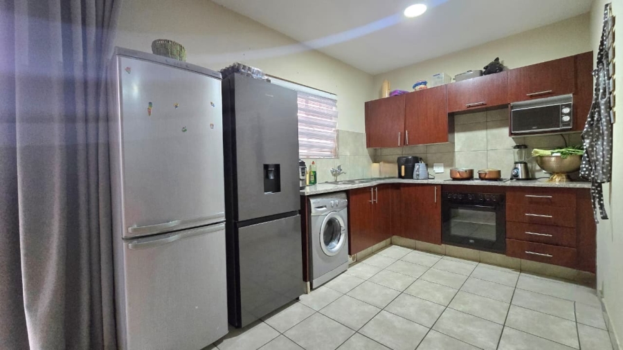 3 Bedroom Property for Sale in Kosmosdal Gauteng