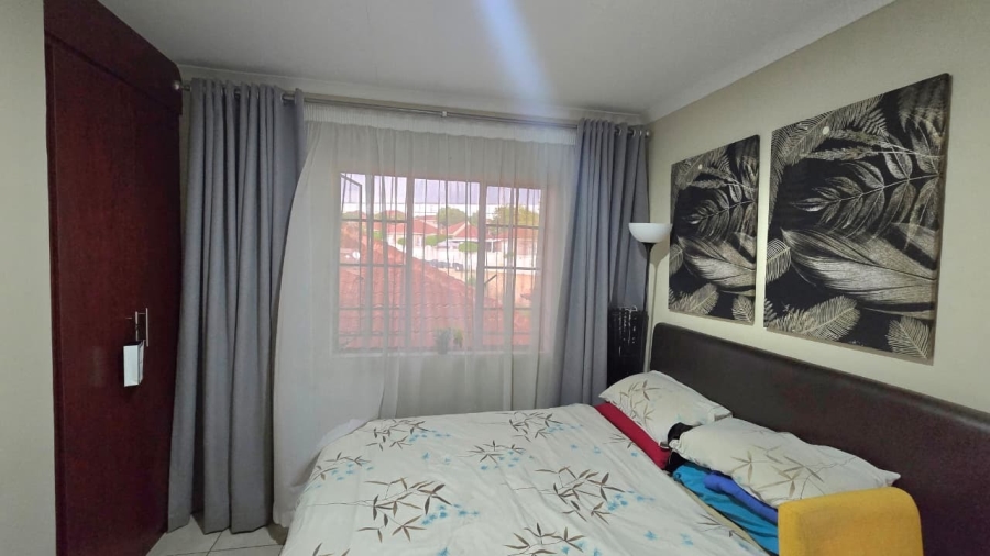 3 Bedroom Property for Sale in Kosmosdal Gauteng
