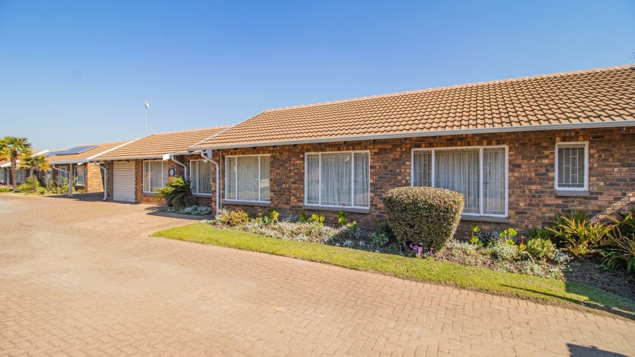 3 Bedroom Property for Sale in Goedeburg Gauteng