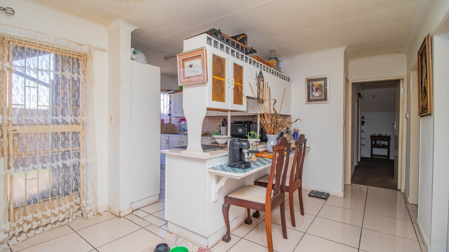 3 Bedroom Property for Sale in Goedeburg Gauteng