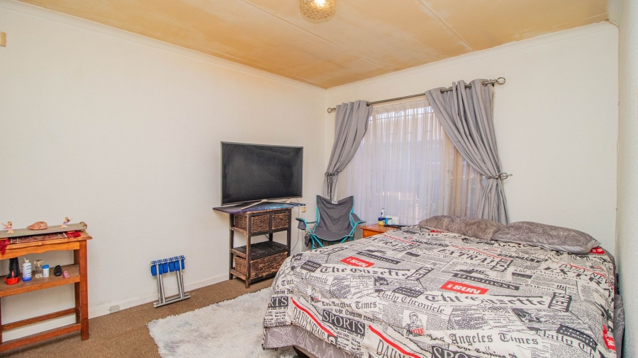 3 Bedroom Property for Sale in Goedeburg Gauteng