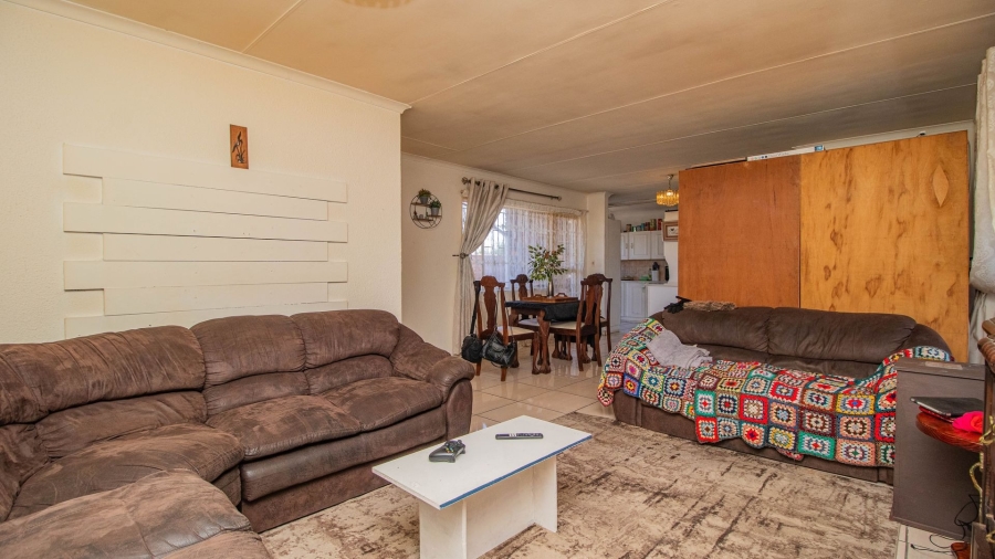 3 Bedroom Property for Sale in Goedeburg Gauteng