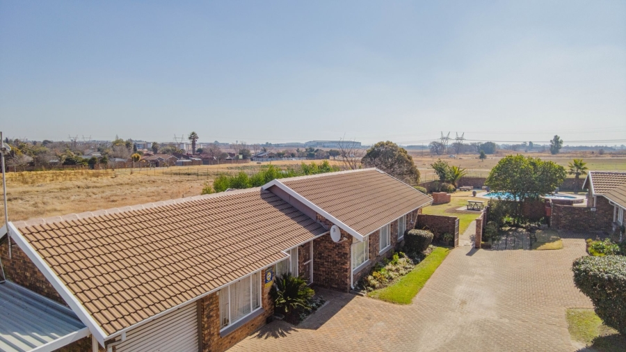 3 Bedroom Property for Sale in Goedeburg Gauteng