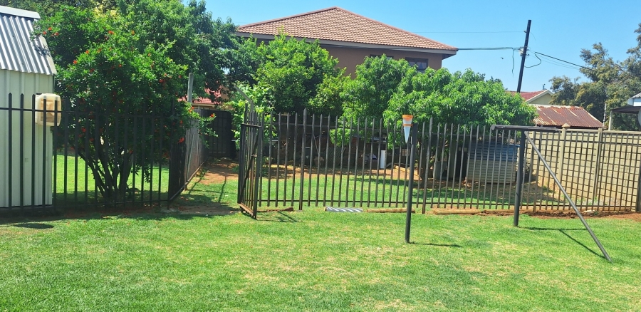 3 Bedroom Property for Sale in Sonland Park Gauteng