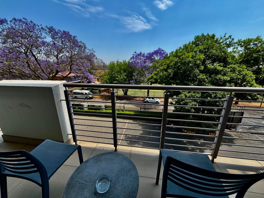 To Let 2 Bedroom Property for Rent in Rosebank Gauteng