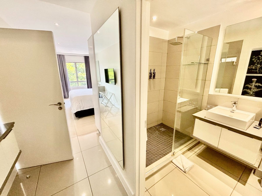 To Let 2 Bedroom Property for Rent in Rosebank Gauteng