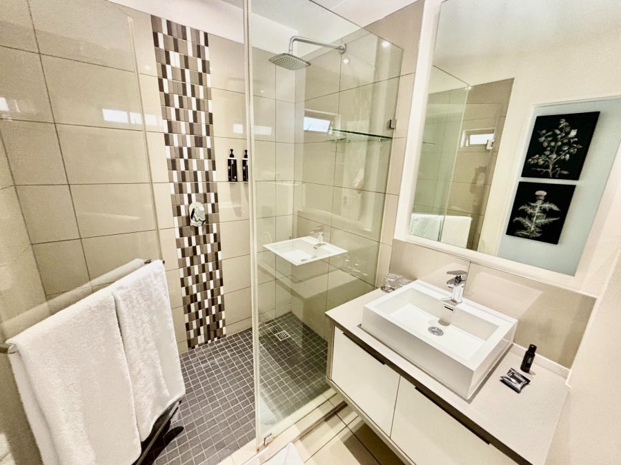 To Let 2 Bedroom Property for Rent in Rosebank Gauteng