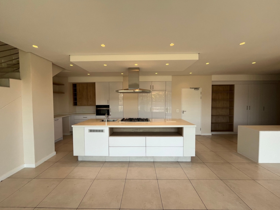 To Let 3 Bedroom Property for Rent in Parkmore Gauteng