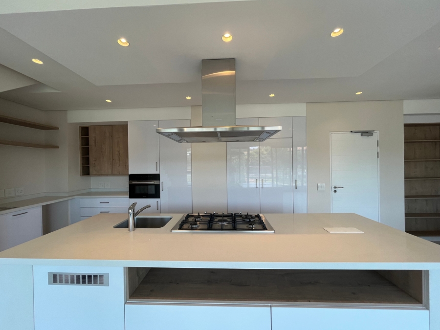 To Let 3 Bedroom Property for Rent in Parkmore Gauteng